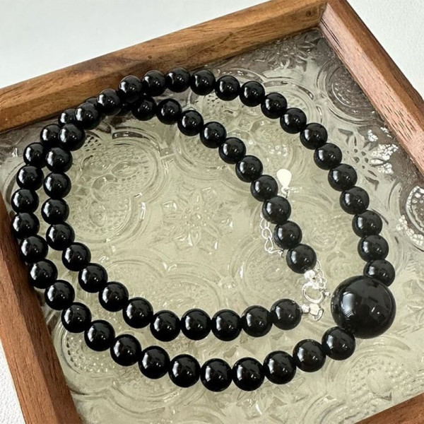 Лаконичный черный чокер из крупных гладких бусин J10747CJJ