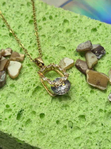 Золотистая цепочка с подвеской-сердцем цвета морской волны J10826CJJ