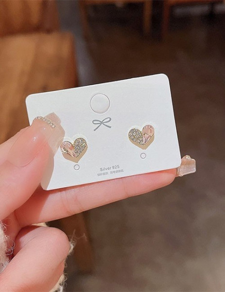 Милые серьги-пусеты сердца с кристаллами L05454