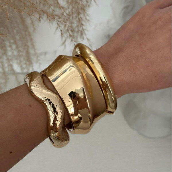 Жесткий браслет CJN89824