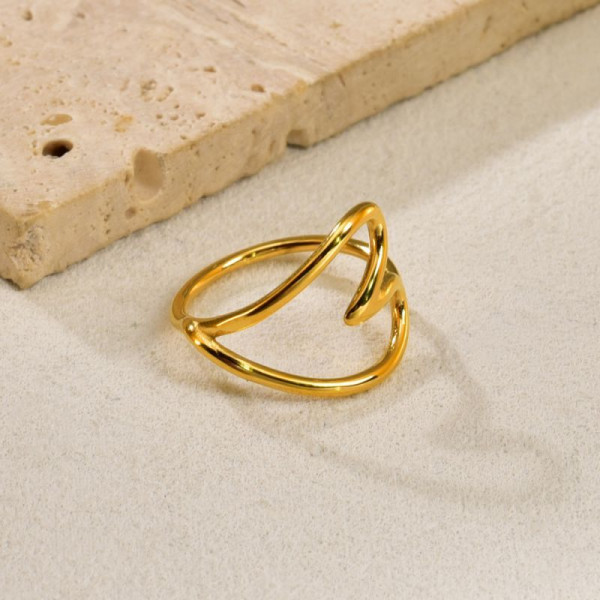 Тонкое кольцо в форме незамкнутого сердца CJP95496
