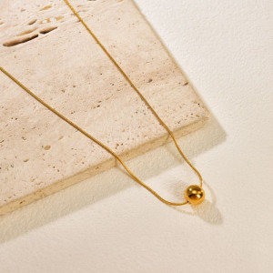 Золотистая тонкая цепочка с подвеской-шариком CJP95509