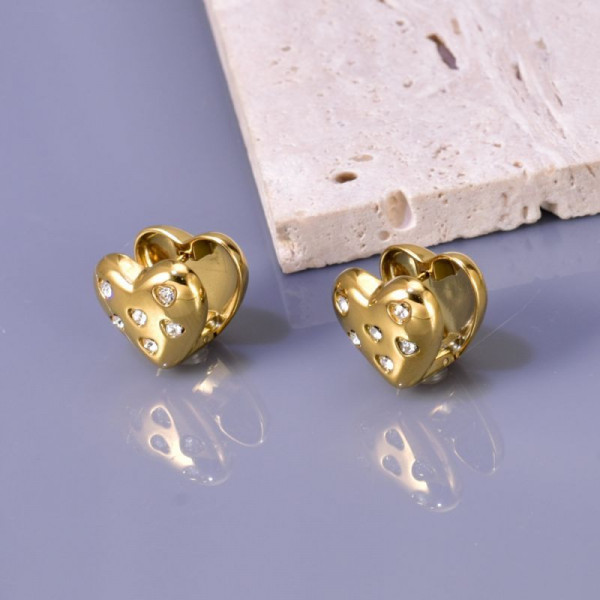 Золотистые серьги-пусеты Сердца с кристаллами CJH14887