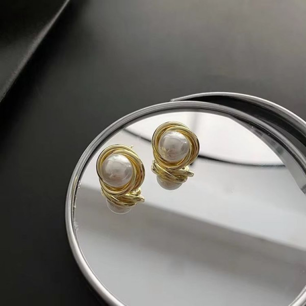 Серьги-гвоздики с жемчужиной и узлом J10661CJJ