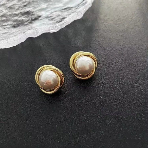 Серьги-гвоздики с жемчужиной и узлом J10661CJJ