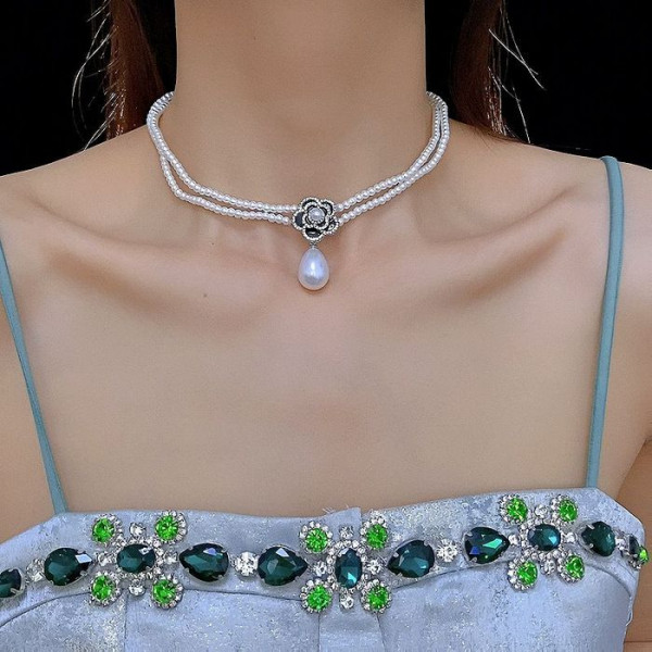 Изящная Цепочка с жемчужной подвеской и темным цветком CJL32485