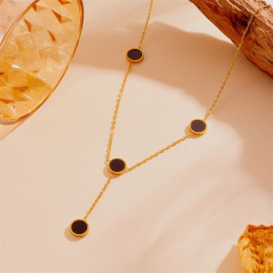 Стальное колье-галстук с черными декоративными элементами CJG27216