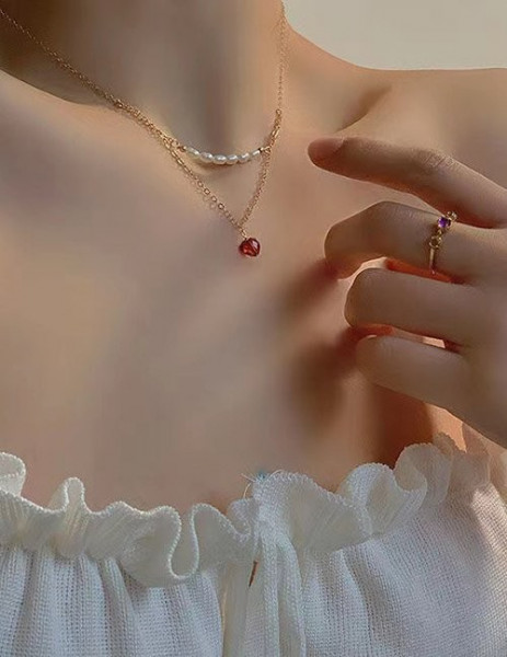 Цепочка с миниатюрной подвеской в форме цветка с жемчужиной M12888