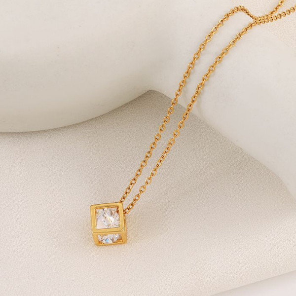 Колье медицинская сталь с напылением золотом J10828CJJ