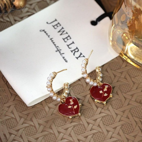 Серьги-полукольца с жемчугом и сердцем CJH50959