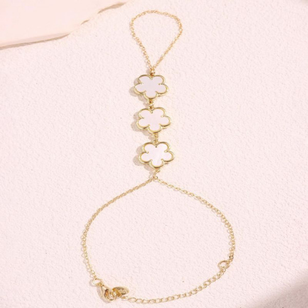 Браслет слейв трио черных цветов на золотой цепи CJQ83538