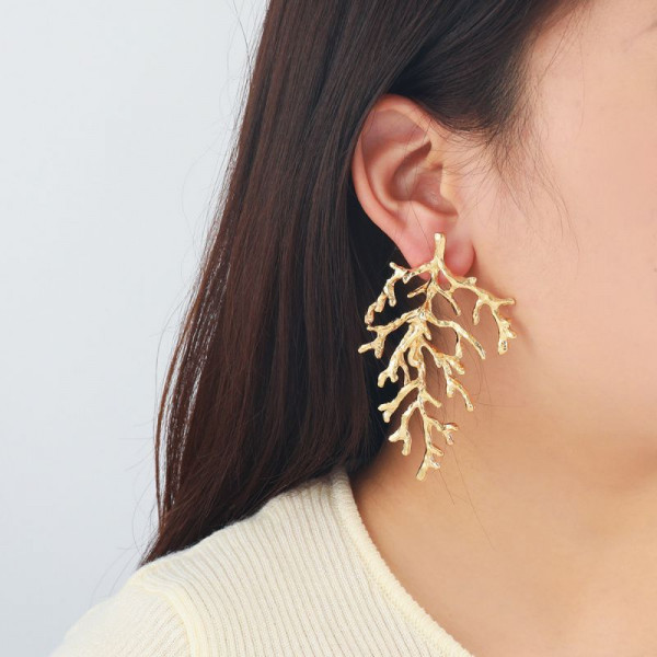 Ажурные серьги-пусеты веточки CJM02010