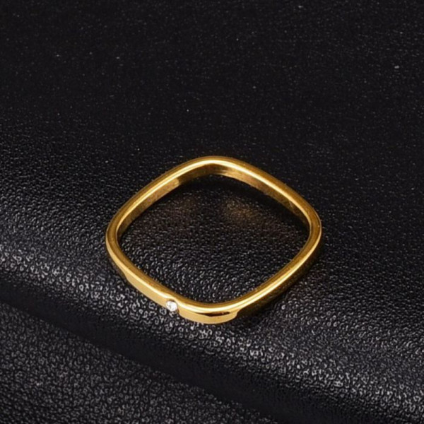 Тонкое гладкое кольцо с волнообразным изгибом CJJ18575