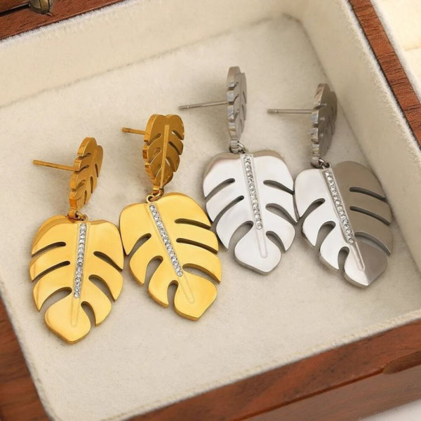 Длинные стальные серьги с тропическими листьями 1J10621(CJJ)