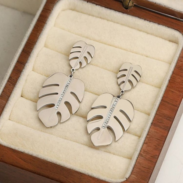 Длинные стальные серьги с тропическими листьями 1J10621(CJJ)