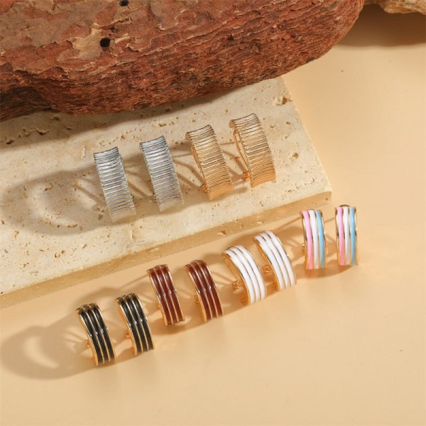 Серьги-кольца широкие с белой эмалью CJC96418