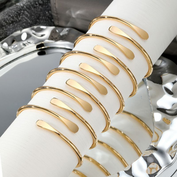 Жесткий браслет CJN37622