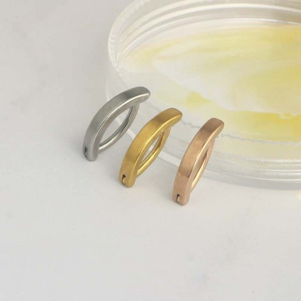 Пирсинг в пупок M86742