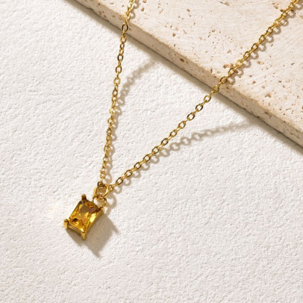 Золотистая цепочка с прямоугольным желтым кристаллом CJQ17665