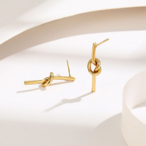 Золотистые серьги-пусеты Узелки CJH23986