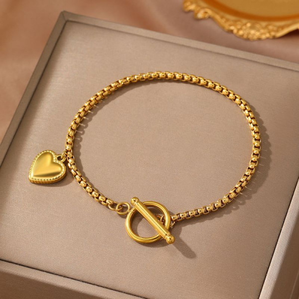 Браслет из стальных шариков с подвеской-сердцем CJM03817