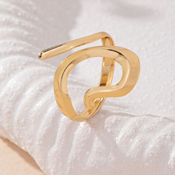 Кольцо в форме изогнутой змеи CJM14365