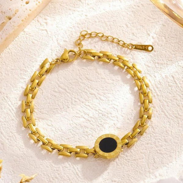 Браслет-цепочка со вставкой черная эмаль золото CJH37307