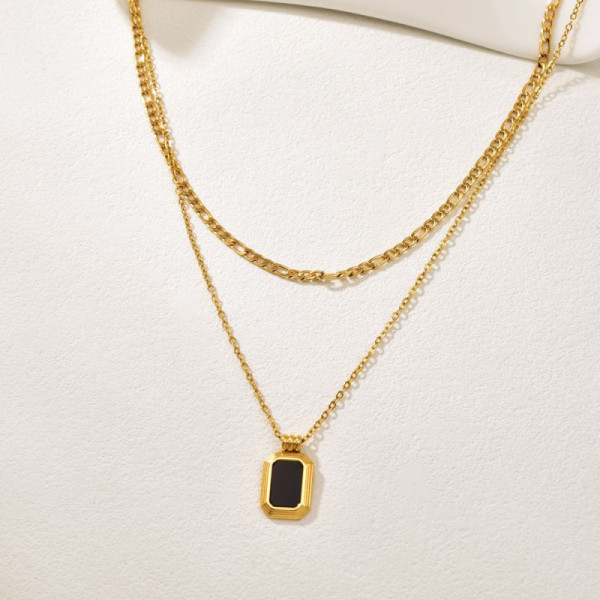 Двухслойное колье с черным прямоугольным кулоном CJQ17688