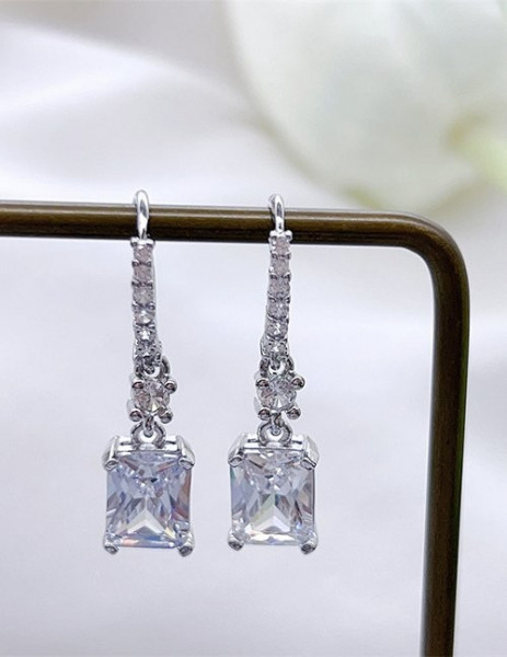 Вечерние серьги с прямоугольными кристаллами M13128