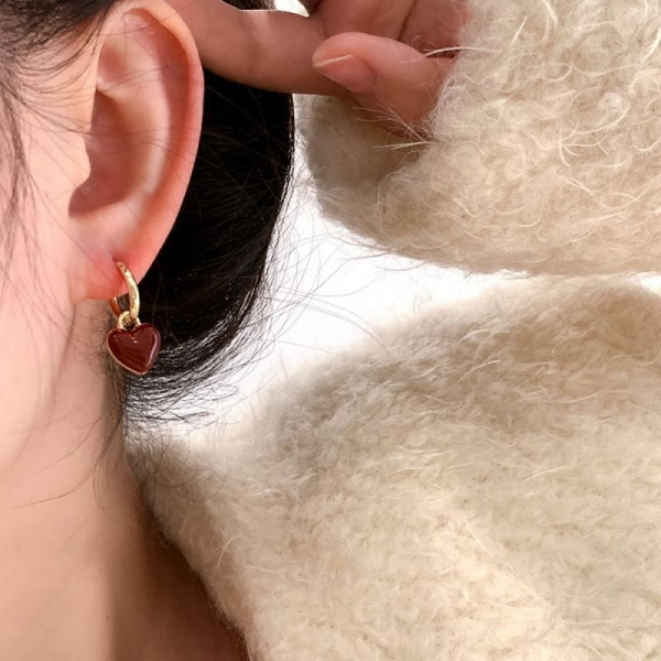 Серьги-кольца с красными сердцами CJC66265