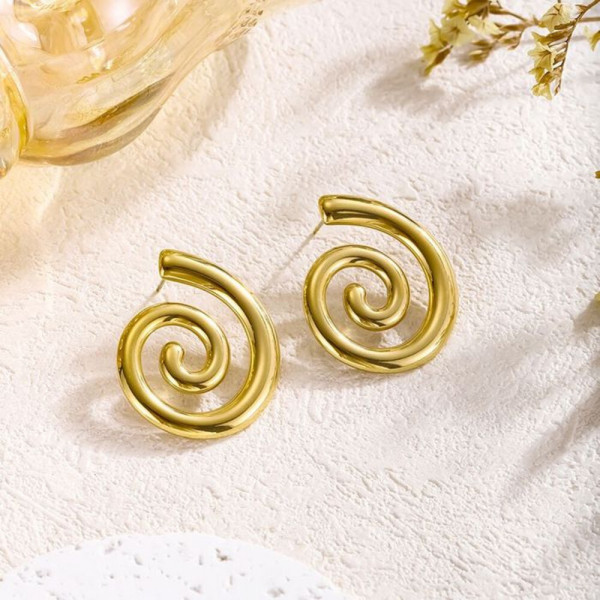 Золотистые серьги-пусеты Объемная спираль CJH15104