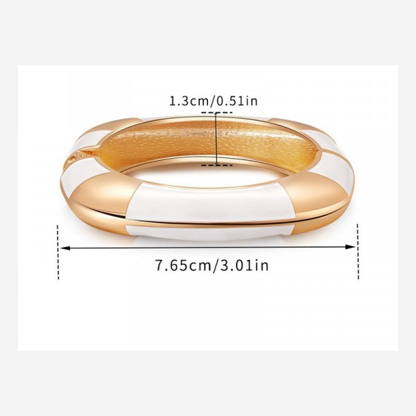 Жесткий браслет CJG68095