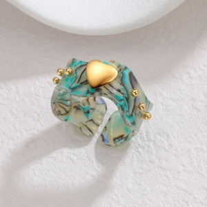 Кольцо из прозрачного акрила с золотистым металлическим сердцем CJT01087