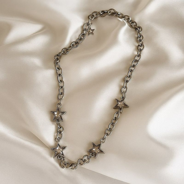 Стальное колье с подвесками в форме звезд по всей окружности J11443CJJ