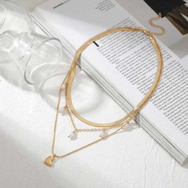 Трехслойная золотистая цепочка с миниатюрными подвесками CJT11275