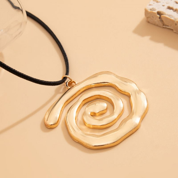 Крупная подвеска-спираль на текстильном шнурке J11590CJJ