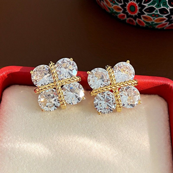 Ювелирные серьги CJP62447