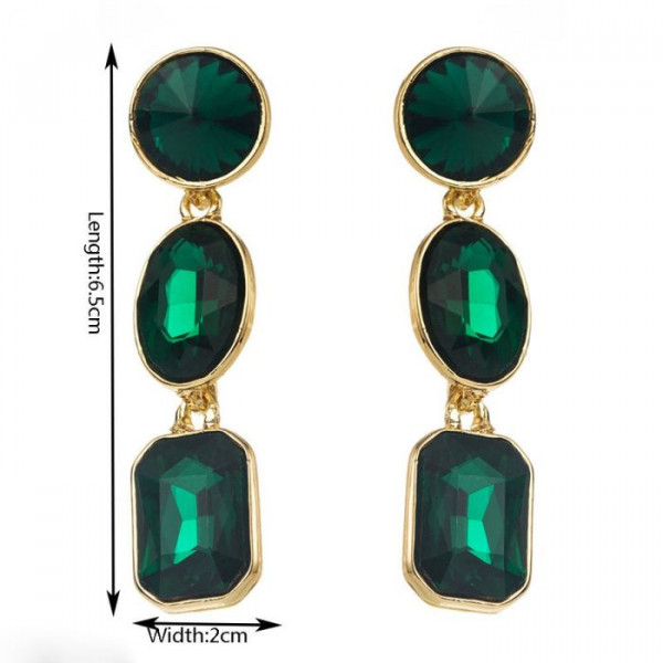 Длинные вечерние серьги с изумрудными кристаллами CJM67033