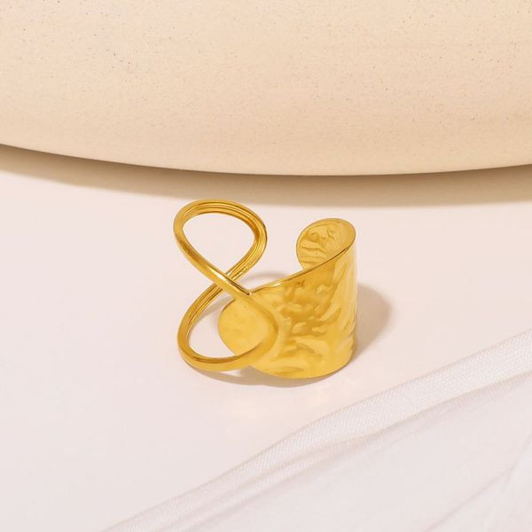 Фантазийное кольцо "Зигзаг" с широким основанием CJL88523