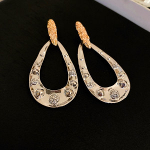 Минималистичные стальные серьги в виде объемных капель CJC97225