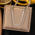 Двойное серебристое колье из плоских цепочек CJH15713