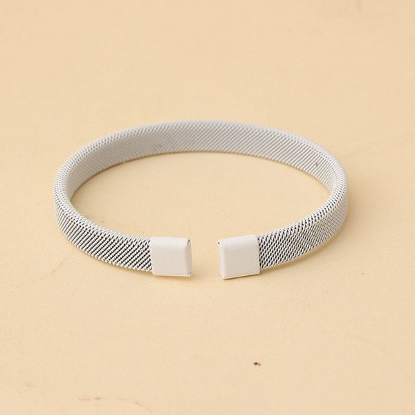 Жесткий браслет CJH58825