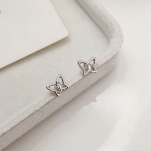 Серьги-гвоздики M95857