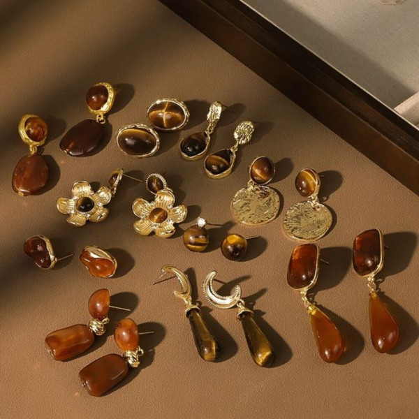 Висячие серьги капли со вставками под тигровый глаз CJH48385