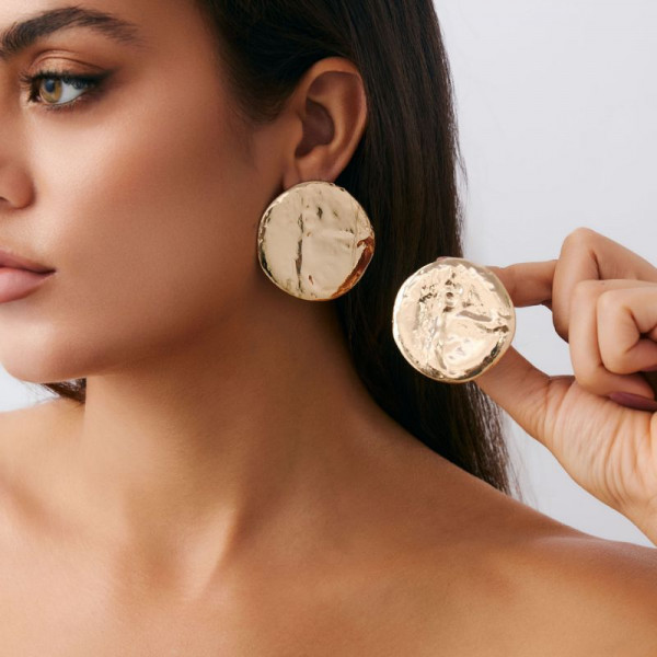 Крупные серьги-пусеты золотистые монеты CJN79261