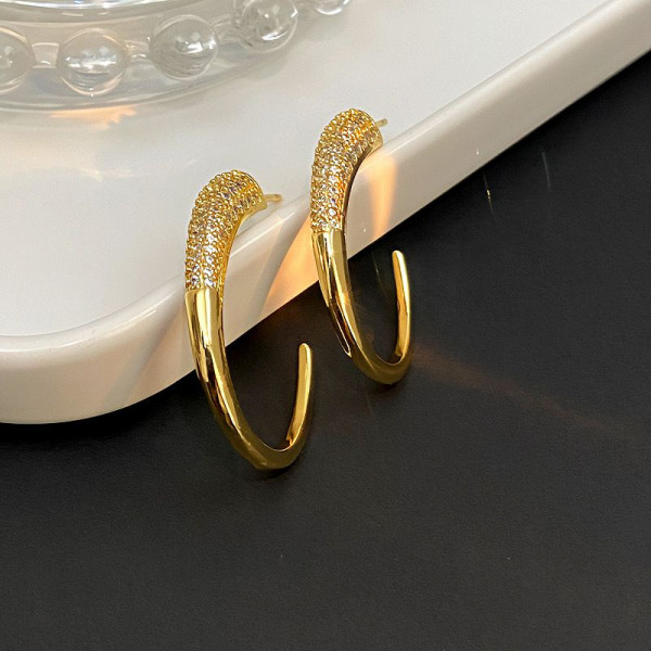 Ювелирные серьги CJL32470