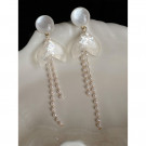 Воздушные серьги-пусеты с лепестками и жемчужными нитями CJQ17170