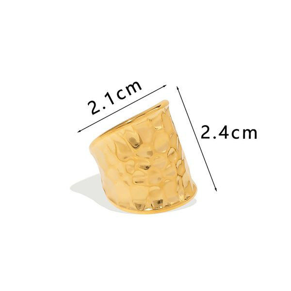 Широкое кольцо с фактурой чеканки CJL88560