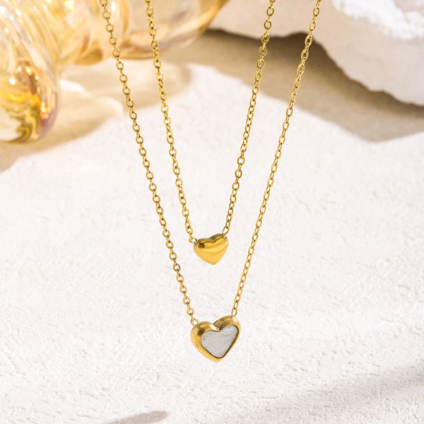 Золотистое многослойное колье с сердцами CJN32022