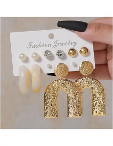 Набор массивных золотистых серег с фактурными дугами и жемчужными пусетами M13007